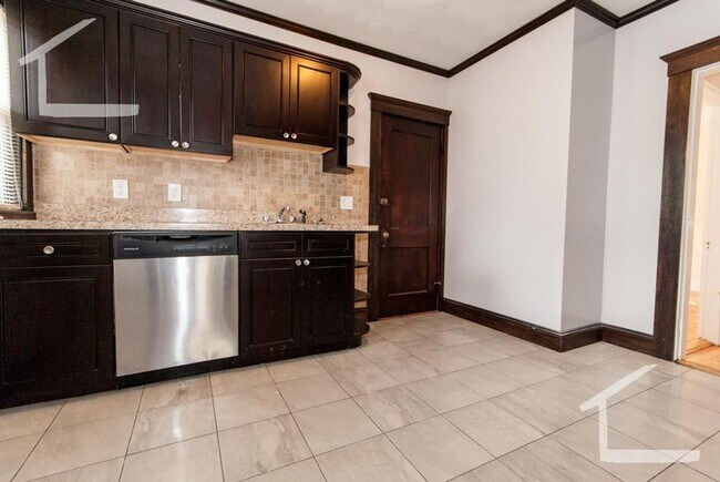 Building Photo - HOT BRIGHTON LISTING!!!!