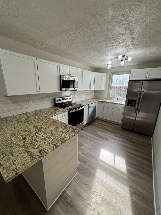 Building Photo - Beautiful 4 Bedroom 1.5 Bath House in Pottstown!