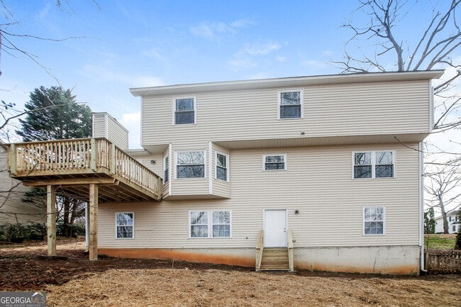 Building Photo - 4982 Shallow Ridge Rd NE