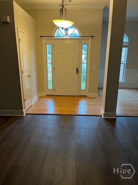 Building Photo - 5 Iron Horse Spur