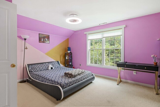 Building Photo - 68 Buttercup Ln
