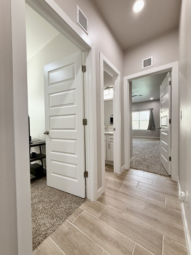 Building Photo - 51069 Purple Mat Ave