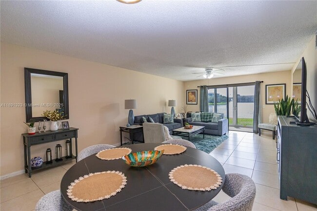 Building Photo - 13100 SW 11th Ct