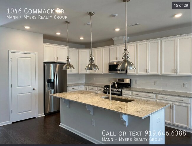 Building Photo - 1046 Commack Dr