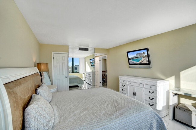 Building Photo - 3590 S Ocean Blvd