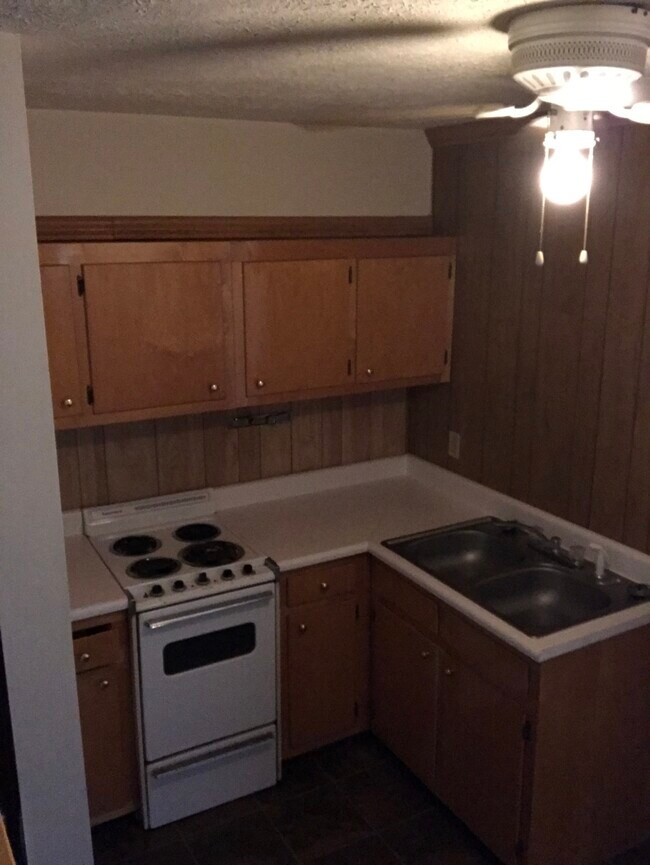 Building Photo - 41 Meadowgreen Dr