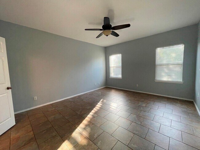 Building Photo - 9432 Castle Pines Dr