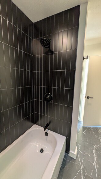 Building Photo - 3944 Buena Vista St