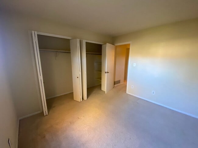 Building Photo - 848 Tenderfoot Hill Rd