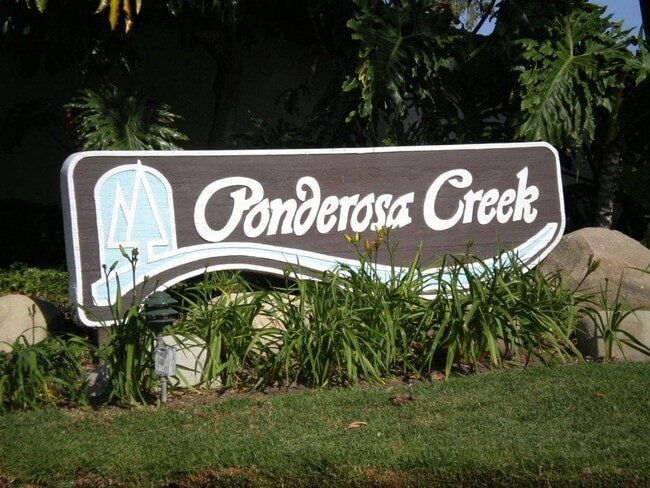 Building Photo - Camarillo 2 Bedroom Condo