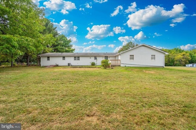 Building Photo - 6 Schaller Ln