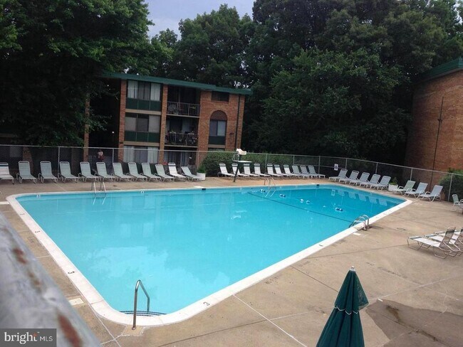 Building Photo - 491 N Armistead St