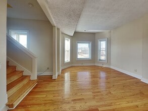 Building Photo - 1394 Indianola Ave