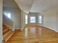 Building Photo - 1394 Indianola Ave