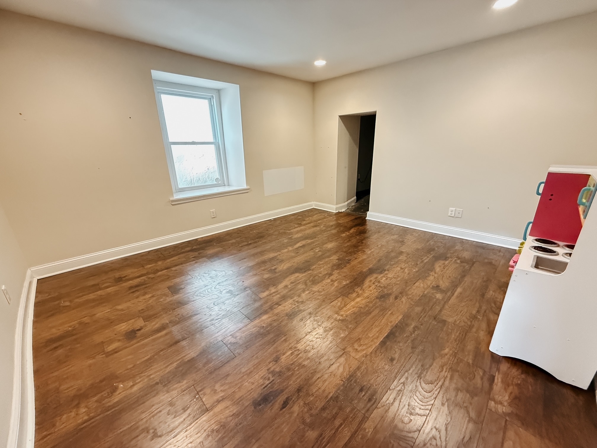 Building Photo - 4254 Terrace St