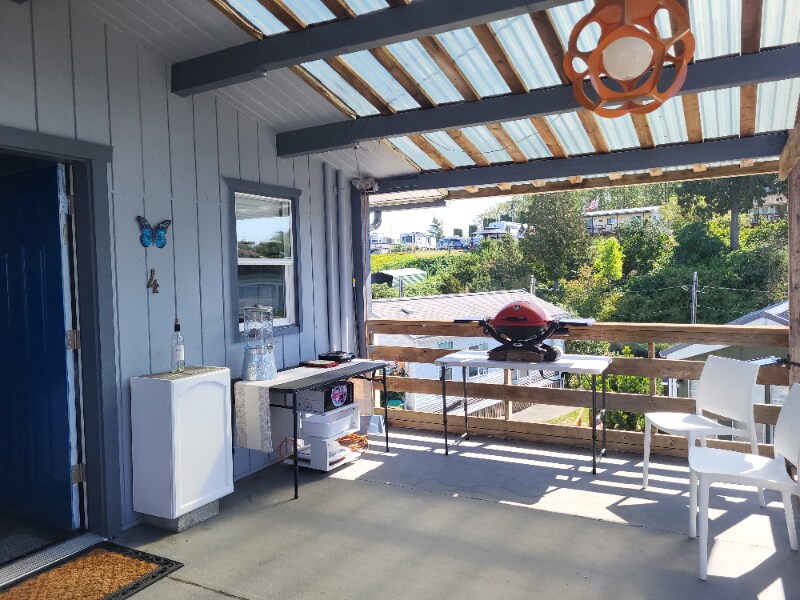 Building Photo - 7398 Birch Bay Dr