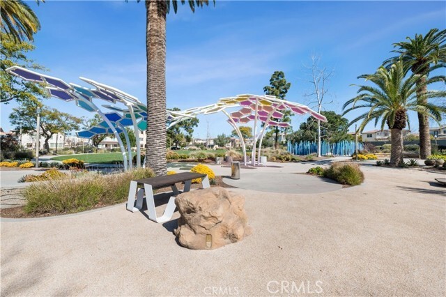 Building Photo - 747 Beacon