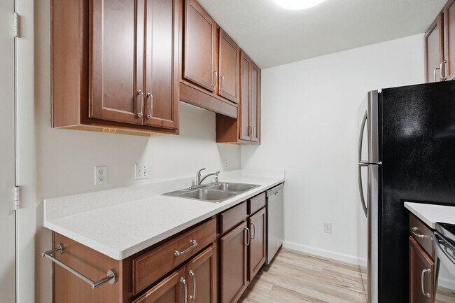 Building Photo - 5 Kelly Way