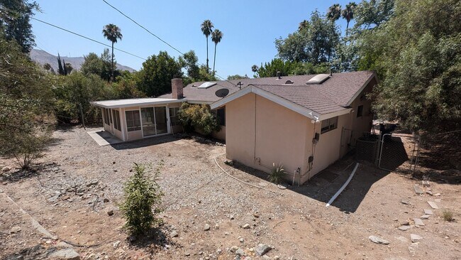 Building Photo - Single Level home near UCR available for Rent