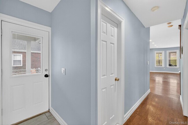 Building Photo - 92 Kimball Ave