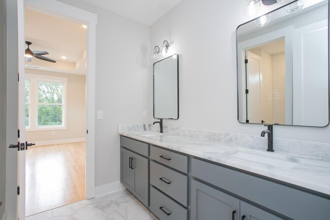 Building Photo - 1611 Century St