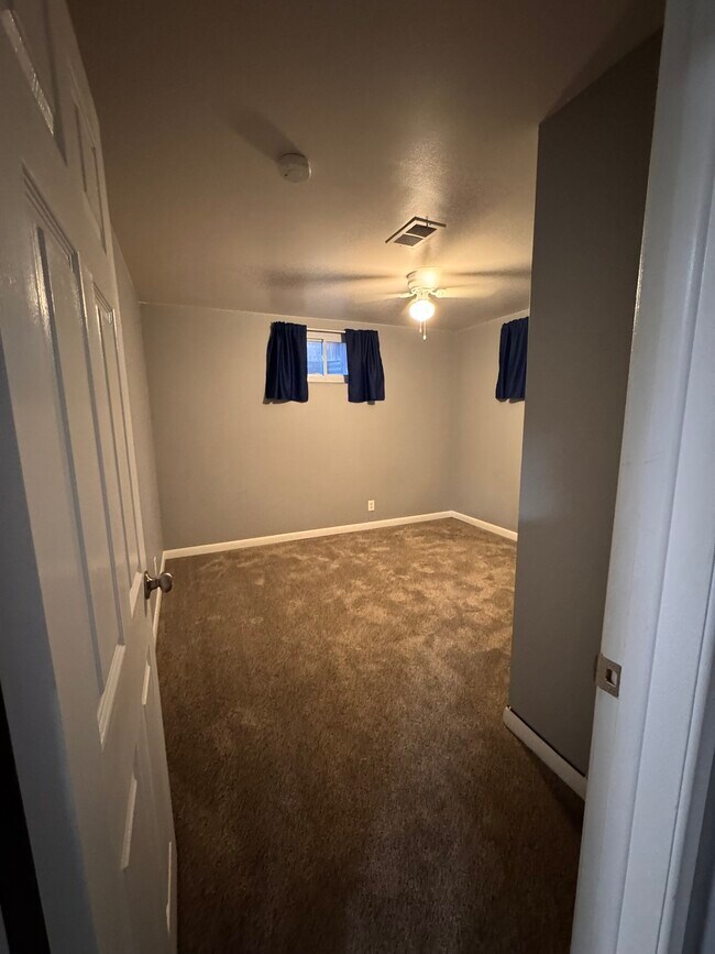 Building Photo - 10859 Murray Dr