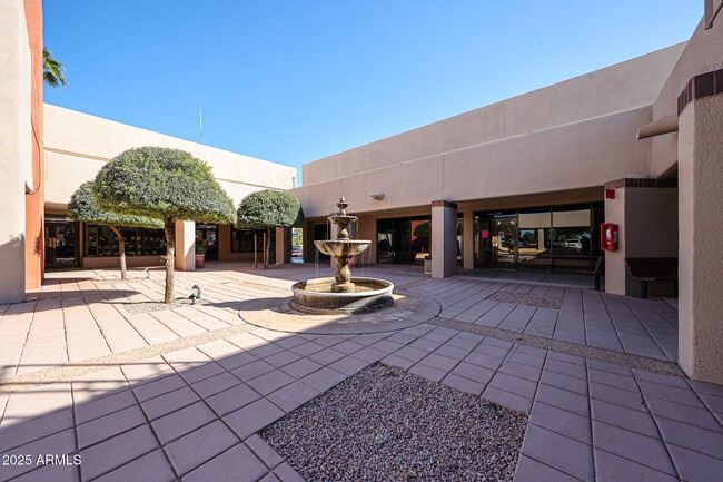 Building Photo - 9833 E Watford Way