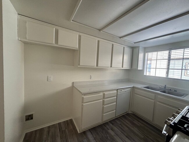 Building Photo - Orange Grove, 1232-1234