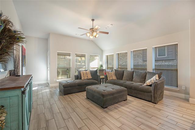 Building Photo - 5116 Prospect St