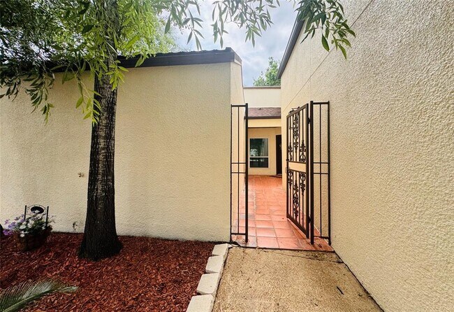 Building Photo - 20313B Sunny Shores Dr