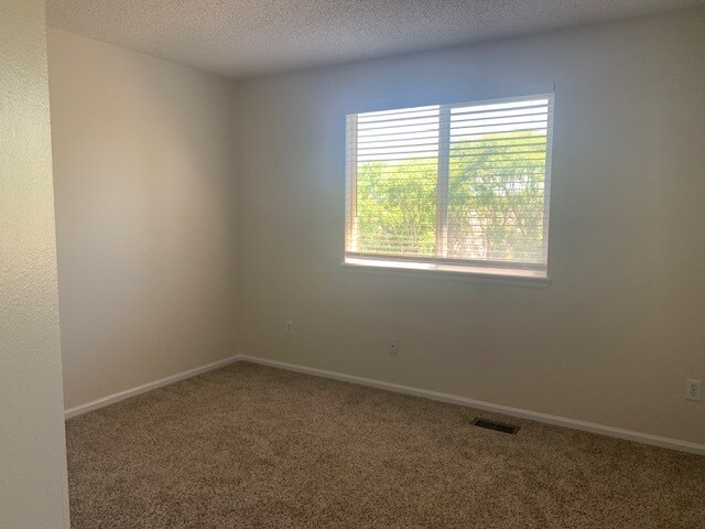 Building Photo - 4952 Tarcoola Ln
