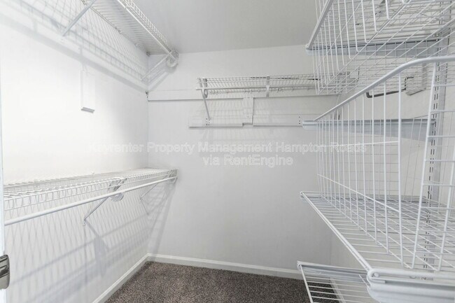 Building Photo - 5408 Chatham Lake Dr