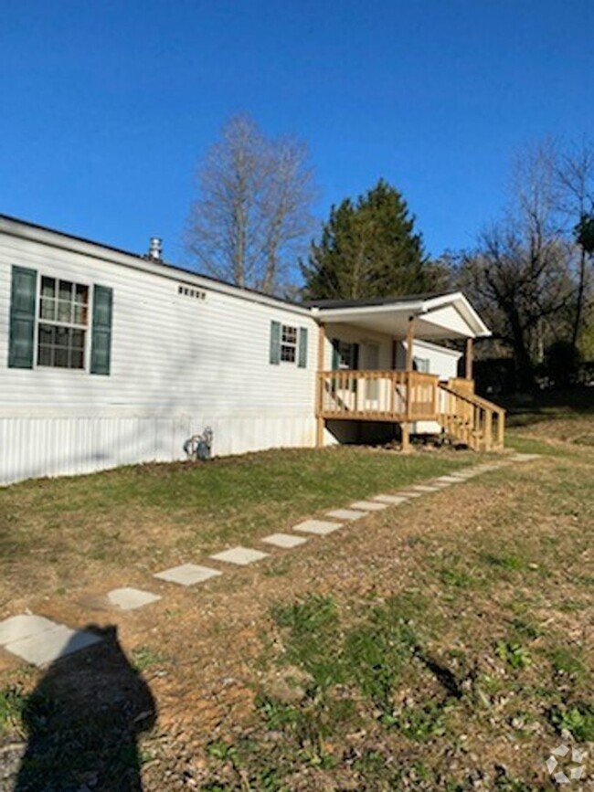 Building Photo - Three Bedroom Manufactured Home in Teays V...