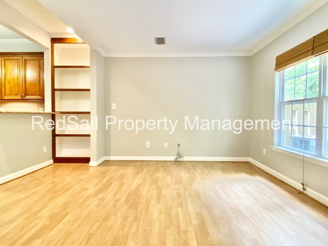 Building Photo - Willow Lakes Townhome!