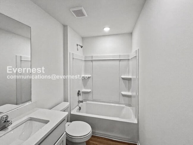 Building Photo - 1515 Ridgefield Cir