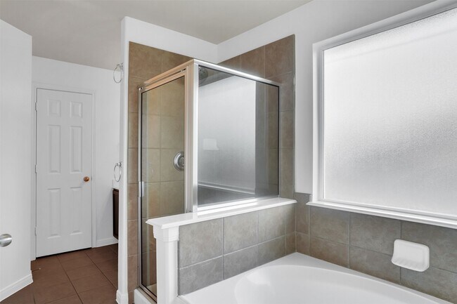 Building Photo - 15807 Little Miss Creek Dr