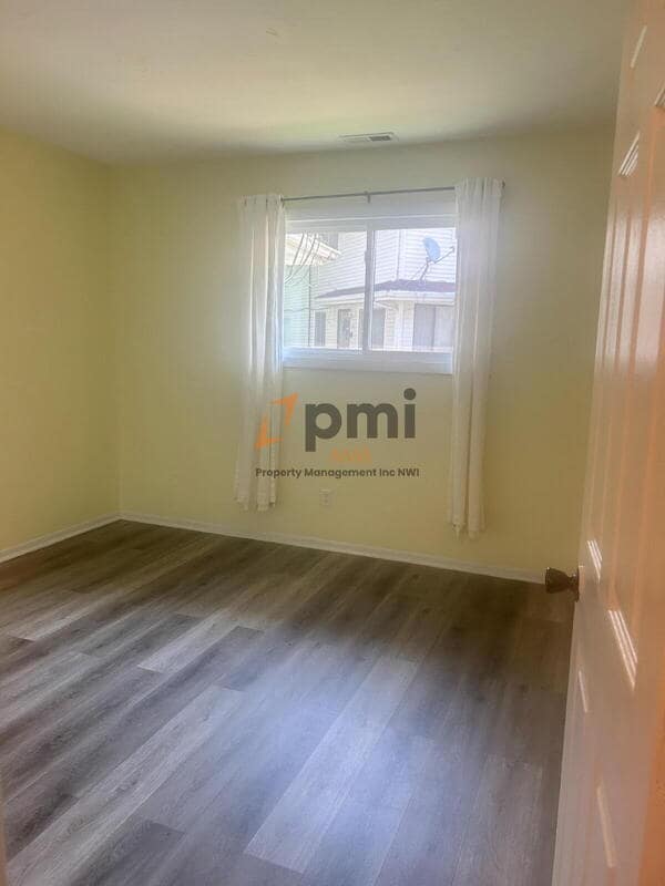 Building Photo - 6823 Pierce Dr