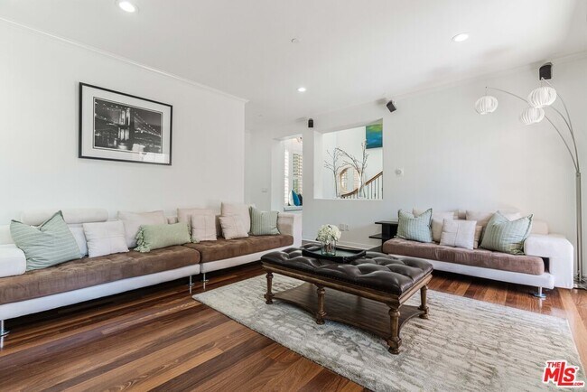 Building Photo - 5734 S Celedon Creek