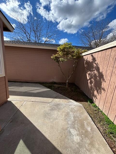 Building Photo - 1200 Lakewood Ave