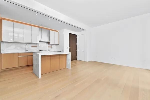 Building Photo - 277 Fifth Avenue