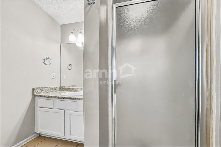 Building Photo - 3276 Peach Ct NW
