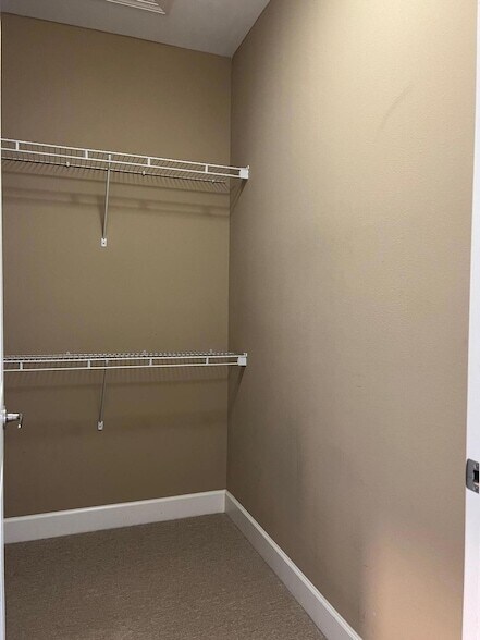 Building Photo - 38 Haven Cir