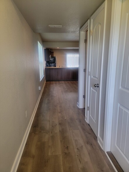 View into townhome from entry - 218 N Washington St