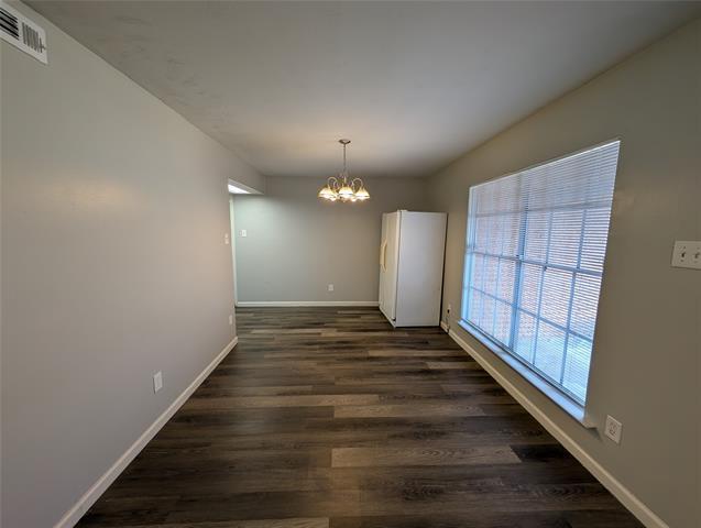 Building Photo - 818 Calvin Dr