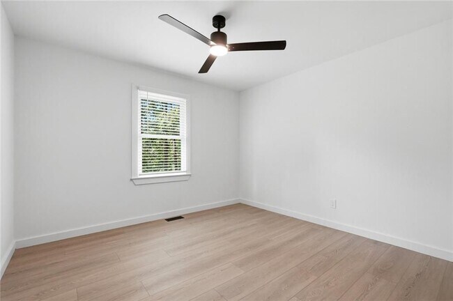 Building Photo - 26 Ridgeview Ct