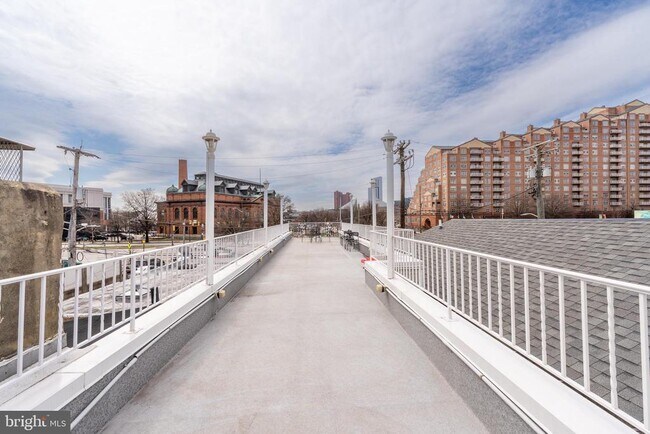 Building Photo - 316 Albemarle St