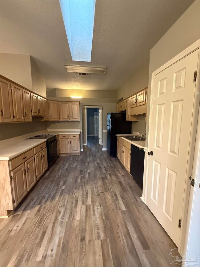 Building Photo - 4571 Baybrook Dr