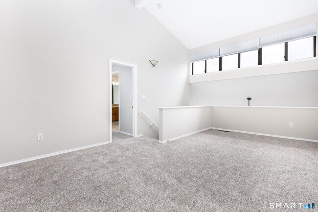 Building Photo - 25 Stanley St