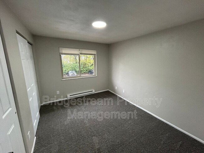 Building Photo - 75 N Gebhart Church Rd