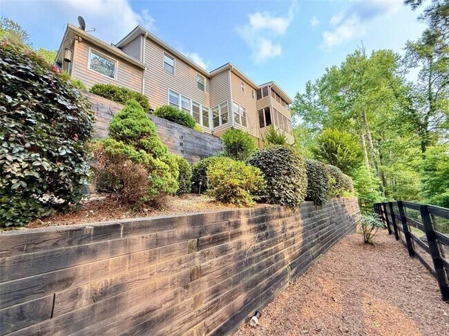 Building Photo - 8710 Mt Rushmore Dr
